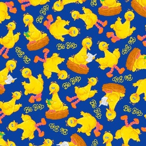 Sesame Street-tyg / Stor fågel i boet på Royal-tyg från QT Fabrics, Sesame Street-bomullstygets längd och måttband finns tillgängliga