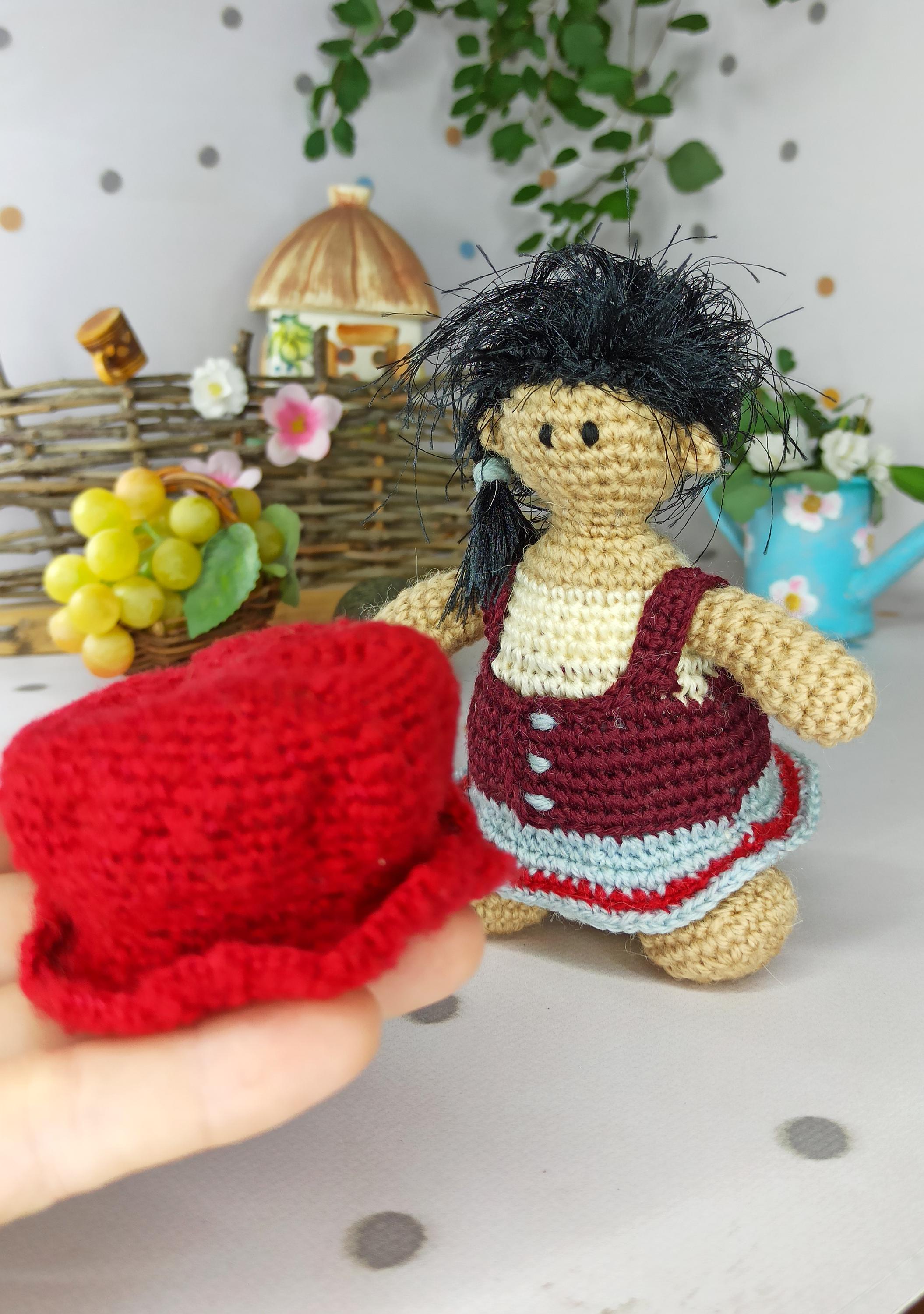 赤い帽子をかぶったかぎ針編み人形、あみぐるみぬいぐるみ - Etsy 日本