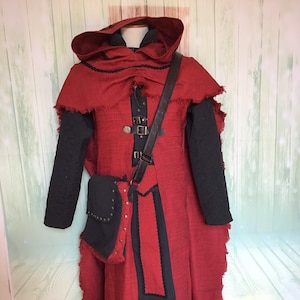 costume complet fantaisie, guerrier, gambison, pantalon, livrée, veste, sac, larp, grv, costume de jeu de rôle,