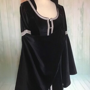 Giaccone Velvet in jersey di velluto color gesso con colletto in piedi
