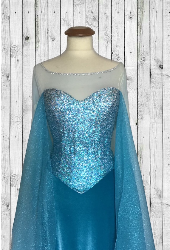 Elsa cosplay 2024