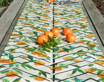 Camino de mesa de algodón orgánico, estampado de naranjos, tamaño grande (ligero defecto).