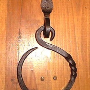 Anillo de toalla con parte superior de hoja