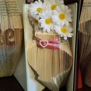 129 simple vase book folding pattern image 3