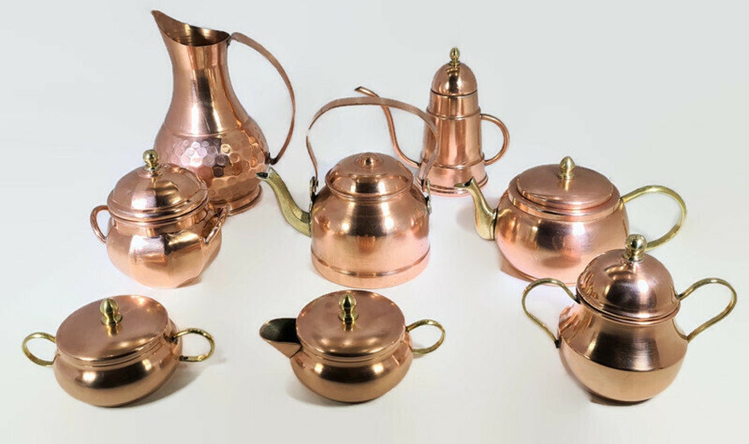 Set of 8 Copper and Brass Objects Containers/pots (sugar