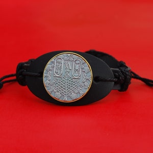 1/4 Unzen.999 Silber Runde echtes Lederarmband - ägyptischen König Tut w/Pyramid - REVERSE