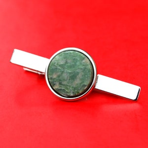 Gorgeous Wyoming Green Jade 18mm Round Cabochon Silver Plated Tie Clip Bar Pin NEW - Wyoming's Official State Gemstone