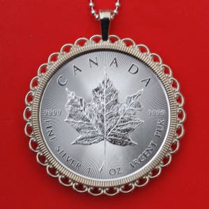 2017 Canada 5 Dollar 1 oz. Silver Maple Leaf GEM BU Silver Round 925 Sterling Silver Necklace NEW