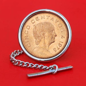 1973 Mexico 5 Cent Centavos BU Uncirculated Coin Silver Plated Tie Tac Tack Pin NEW - Portrait of Josefa Ortiz de Domínguez to the Right