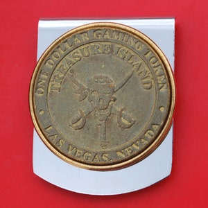 Vintage Treasure Island Casino 1 Dollar Gaming Token Stainless Steel Large Wide Design Money Clip NEW - Las Vegas, NV
