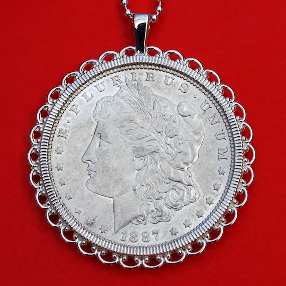 ◆VINTAGE HOLLYWOOD◆ Square Coin NecklaceVH25NNNE172V VH241 Necklace pendant vintage 1943 Authentic silver walking