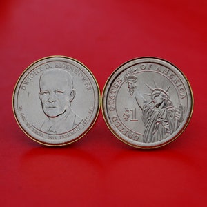 US 2015 Dollaro Presidenziale BU Uncircolato Moneta Oro Plated Cufflinks NUOVO - Dwight D. Eisenhower (1953-1961 Anni serviti) Obverso - Invertire