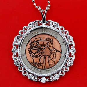 US 1976 Kennedy Half Dollar Münze Hobo Nickle Stil handgeschnitzt König Richard 925 Sterling Silber Halskette - Traumhaft