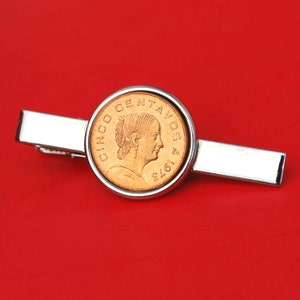 1973 Mexico 5 Cent Centavos BU Uncirculated Coin Silver Plated Tie Clip Bar Pin NEW - Portrait of Josefa Ortiz de Domínguez to the Right