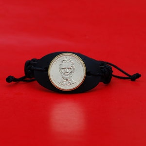 US 2010 Presidential Dollar BU Coin Genuine Black Leather Cuff Bangle Wristband Bracelet NEW - Abraham Lincoln (1861-1865 Years Served)