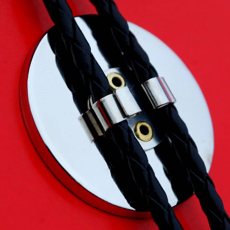 US 1971 ~ 1978 Eisenhower Dollar BU Uncirculated Coin Simple Slide 36 black Leatherette Cord Bolo Tie NEW