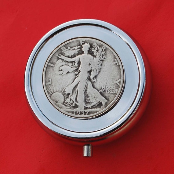 NEW Year to Remember Silvertone Half Dollar Coin Money Clip 1947