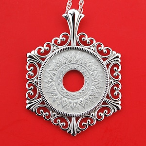 Thailand BE2484 - 1941 Rama VII BU Uncirculated 65% Silver 10 Satang Coin 925 Sterling Silver Necklace NEW - Hole in Center of Design Rev