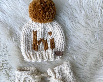 Made to order Matching Hi  hat and booties set. Baby winter gift. Jumbo yarn pom pom. Baby shower gift