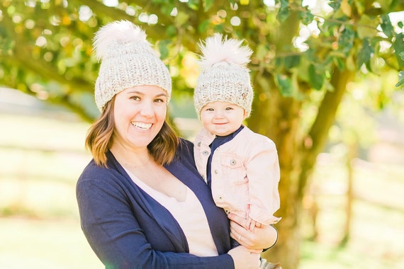 mom and daughter matching winter hats