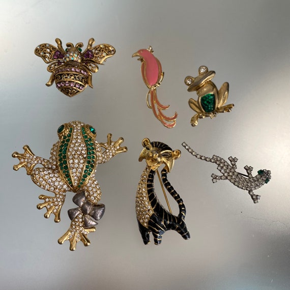 Vintage Brooches Ménagerie of Animal Brooches Gol… - image 1