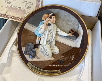 Norman Rockwell Gallery 3D "The Painter" Centennial Collector's Plate 7th in Series Plate No 6638 A Resin Cast 3D Bradex 84 R82 2 7