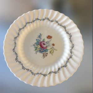 Royal Doulton Chelsea Rose Dinner Plate: Floral English China - Main Image