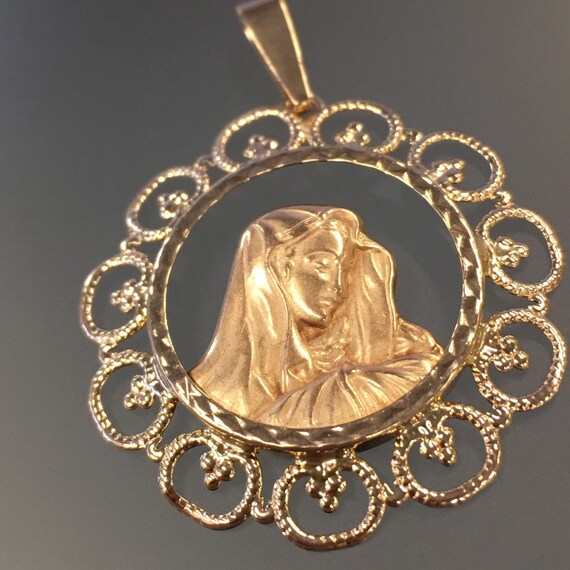 Vintage Madonna Pendant 10k Yellow Gold, Madonna P