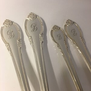 International REMEMBRANCE Silverware Set, Dinner Service for 8, 1847 Rogers Bros 1948, 7 Pieces Setting Silver Plate Flatware Monograms B image 9