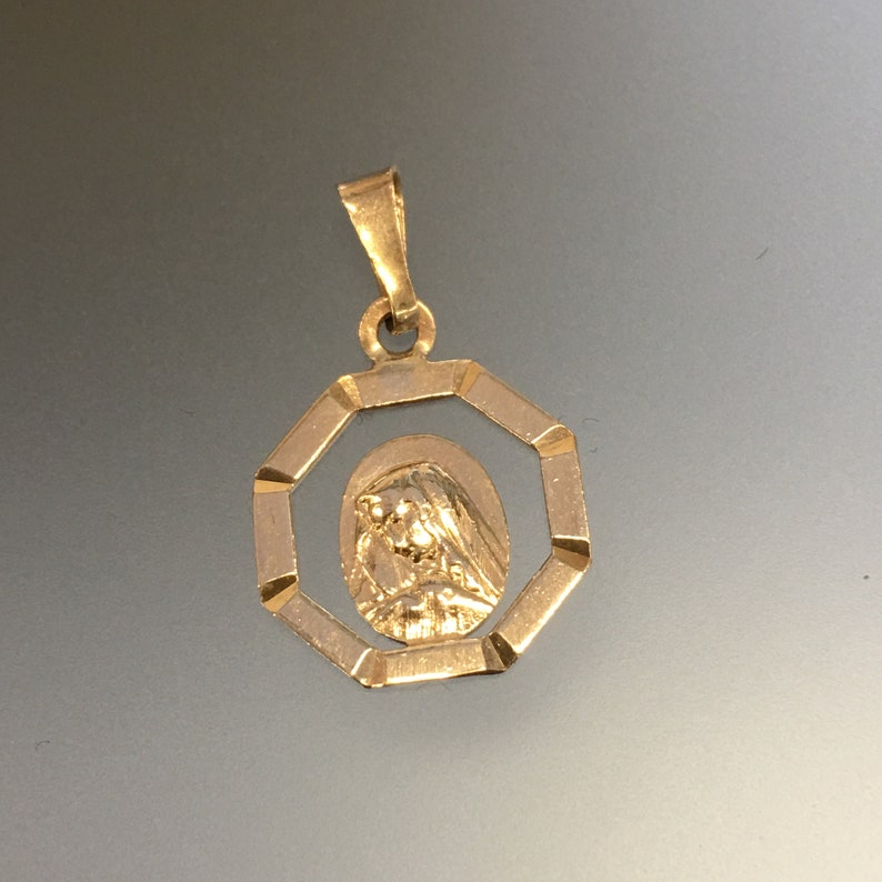 Vintage Gold Virgin Mary Pendant 10k Madonna Pendant Religious Pendant Religious Jewellery Octagonal Shaped Madonna Pendant