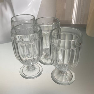 Vintage Sonntagsgläser Eisgläser Parfaitgläser Dessertgläser 1970er Jahre Dicker Milchshake-Fußgläser 4er-Set Geripptes Design