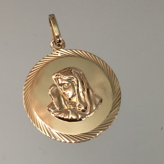 Gold Virgin Mary Pendant 18k gold 5.3 Gr.,Madonna