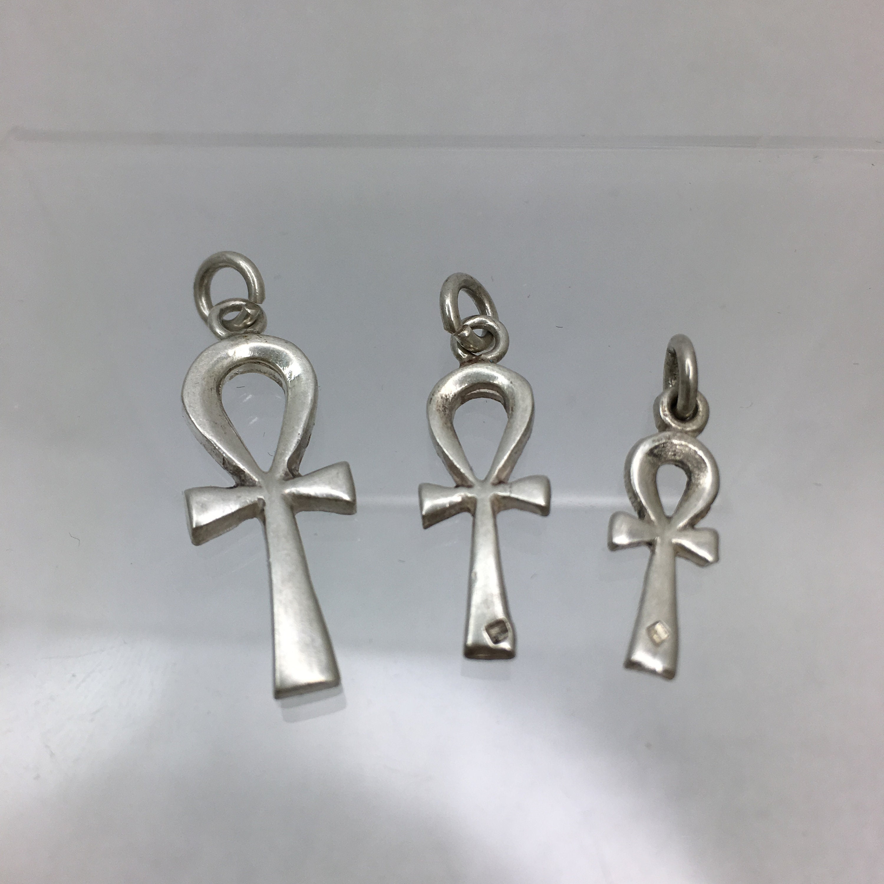 Sterling Silver Egyptian Ankh Cross Pendant: Life Loop Key (7/8