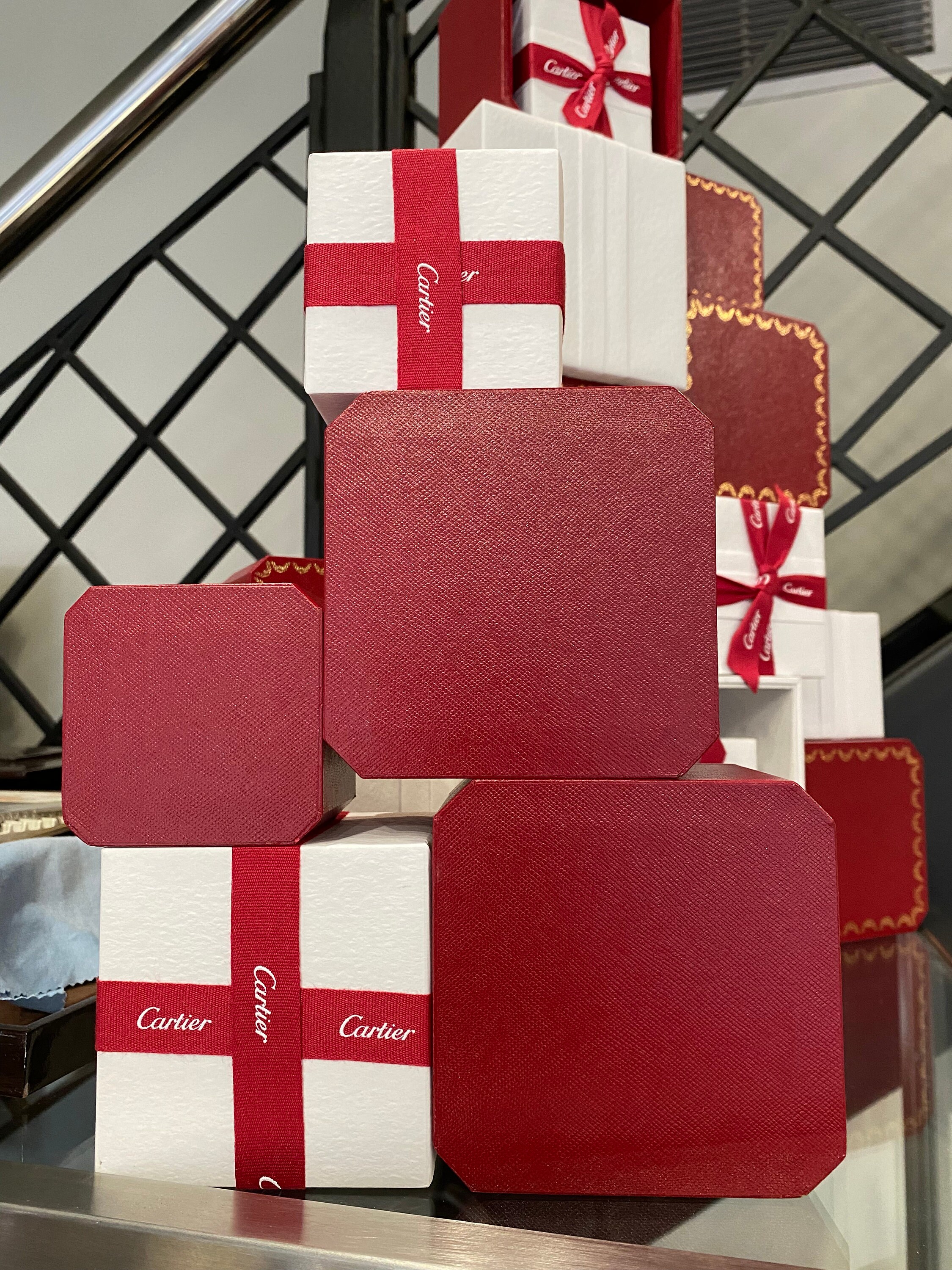 CARTIER Dealer Red White Box's Window Display Cartier