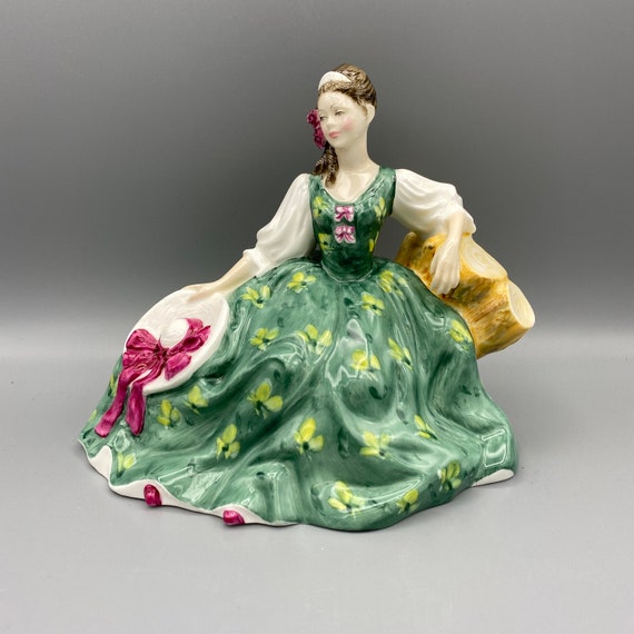 royal doulton figurines green dress Vintage Royal Doulton Figurine: Elyse HN2474 Pretty Lady, Green Dress