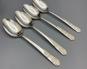 8 inch Pierced tablespoon Meadowbrook WM A Rogers A1 serving spoon solid silverplate