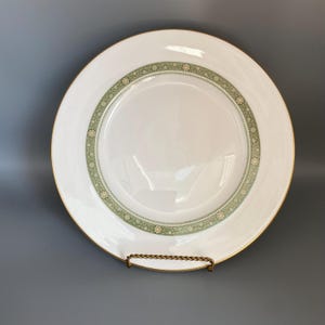 Royal Doulton Rondelay  10 1/2 inch Dinner Plate, Made in England, Fine Bone China  H.5004