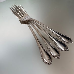 Set van 4 vintage verzilverde saladevorken: Rogers Bros Remembrance-patroon 1847