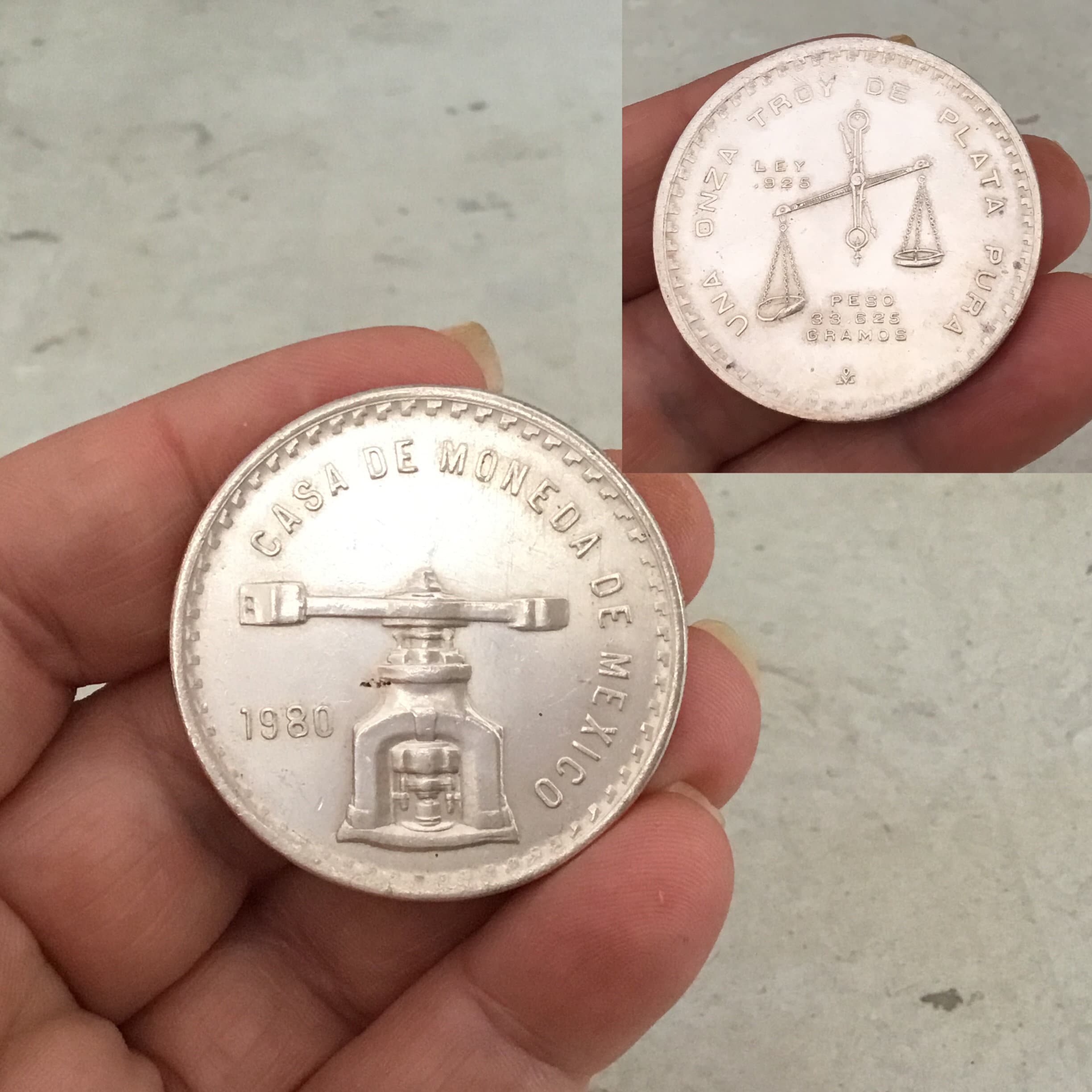 One Troy Ounce Mexico Casa De Moneda Silver Round 1980