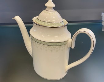 Minton Portland Muster Kaffeekanne & Deckel Minton feinen Knochen China blass grüne Farbe und Platin Trim Made in England Vintage Kaffeekanne