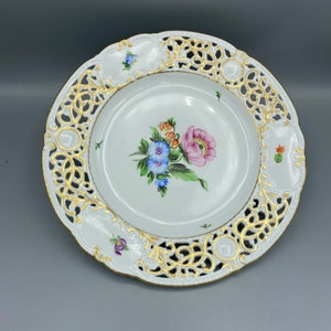 Vintage Herend Porcelain Reticulated Plate: Hand-Painted Floral Decor