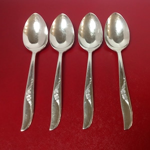Vintage Wm. A. Rogers Oneida Soup Spoons Ada or Jennifer Flower Pattern Set of Four 4 Silver plate Flatware, Cutlery, Tableware Ware 7 1/8&quot;,