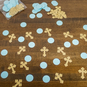 Confeti de primera comunión con cruz dorada y círculo azul