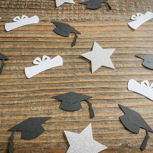 2025 Silver Star und Diploma Abschlussfeier Confetti