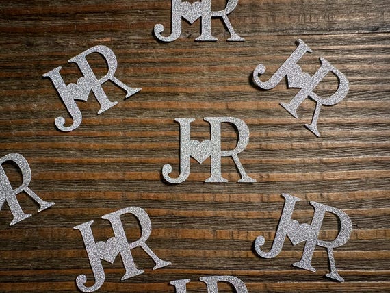 Personalized Initial Confetti attached with a Heart, Wedding, Engagement, Anniversary, Bridal Shower Confetti, 50 Pieces