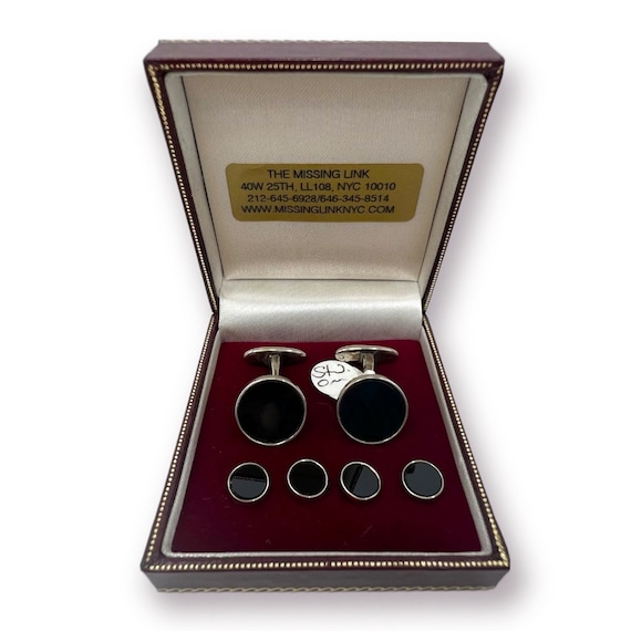 Black Circular Onyx with Gold Trim Studs and Cufflinks Set Black Circular Onyx with Gold Trim Studs and Cufflinks Set