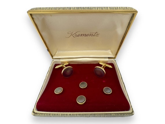 Red with Gold Trim Studs and Cufflinks Set Red with Gold Trim Studs and Cufflinks Set