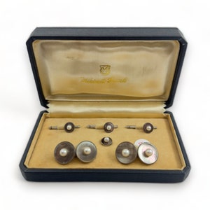 Mikimoto Art Deco Silver & Smoke Mother of Pearl 4 Tuxedo Pearl Shirt Stud con gemelos de doble cara a juego en caja de presentación original