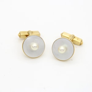 Gemelos Mikimoto vintage de los años 50 en oro de 14 k y nácar con centro de perla en caja de regalo