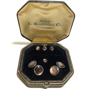 Krementz Art Deco goud en abalone met platina ingelegde velgen Tuxedo Stud Set met bijpassende manchetknopen in originele doos, jaren 30